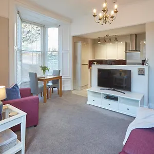  Apartment Host & - Sandpiper United Kingdom